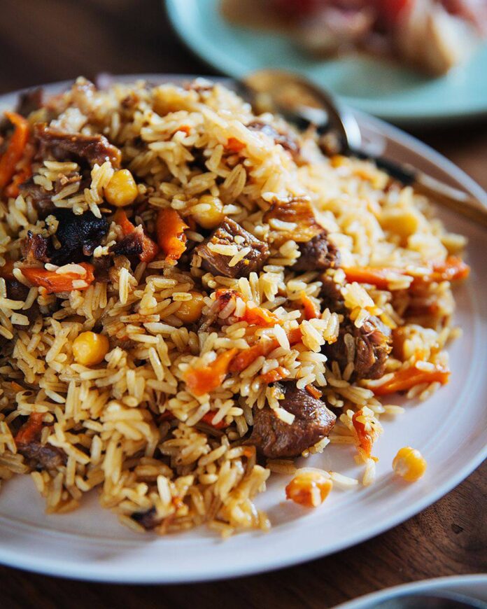 У парку «Диво» безкоштовно пригощатимуть пловом